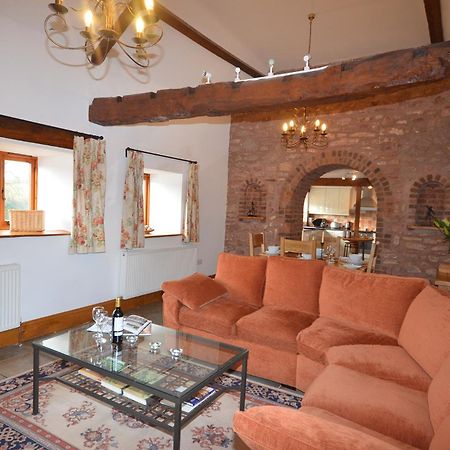 2 Bed In Bridgwater Rexba Villa Spaxton ภายนอก รูปภาพ